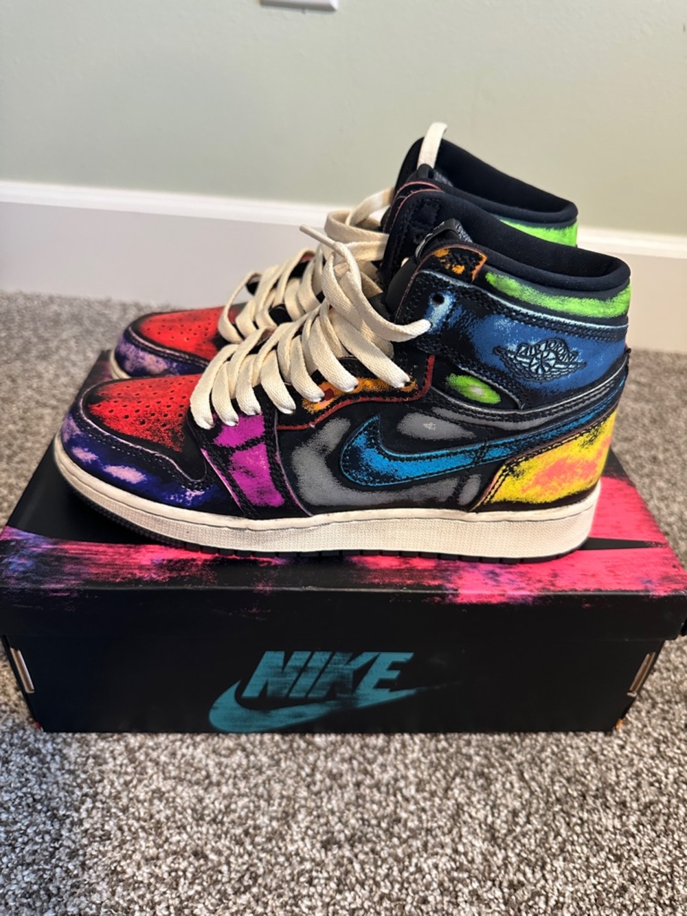 Air Jordan 1 Retro High OG - Picture 3 of 7